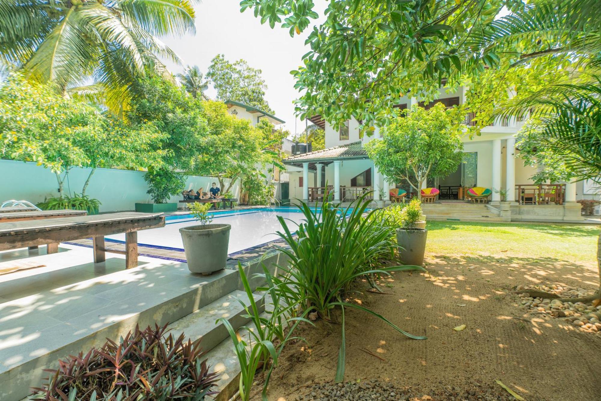 The Calm Of8 Hotell Unawatuna Eksteriør bilde