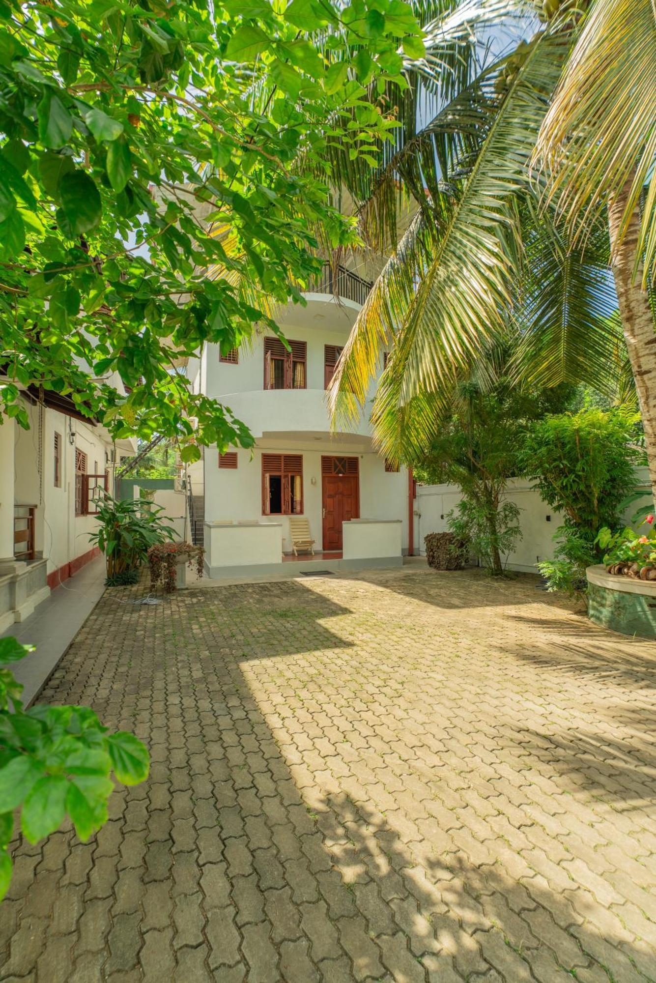 The Calm Of8 Hotell Unawatuna Eksteriør bilde