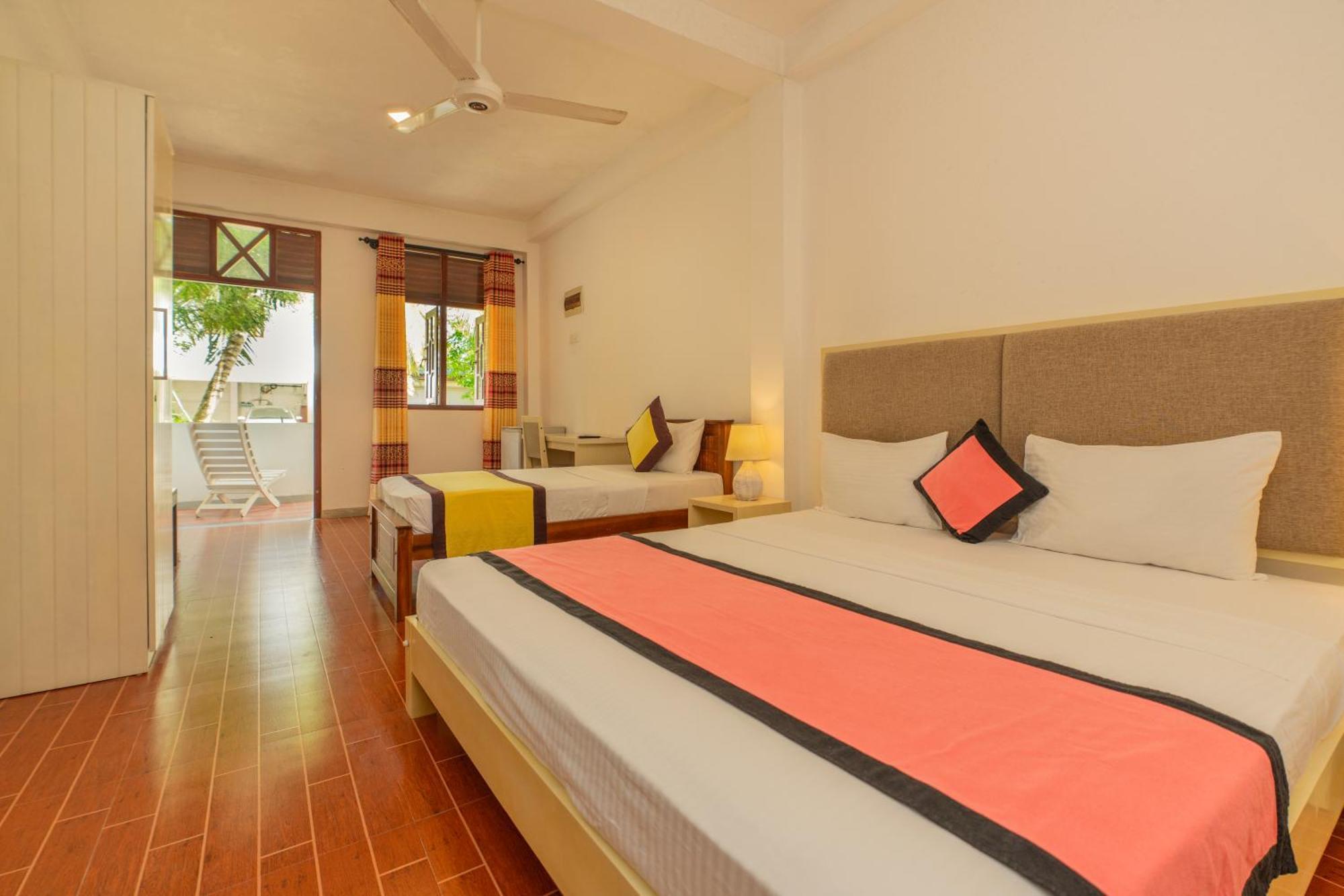 The Calm Of8 Hotell Unawatuna Eksteriør bilde