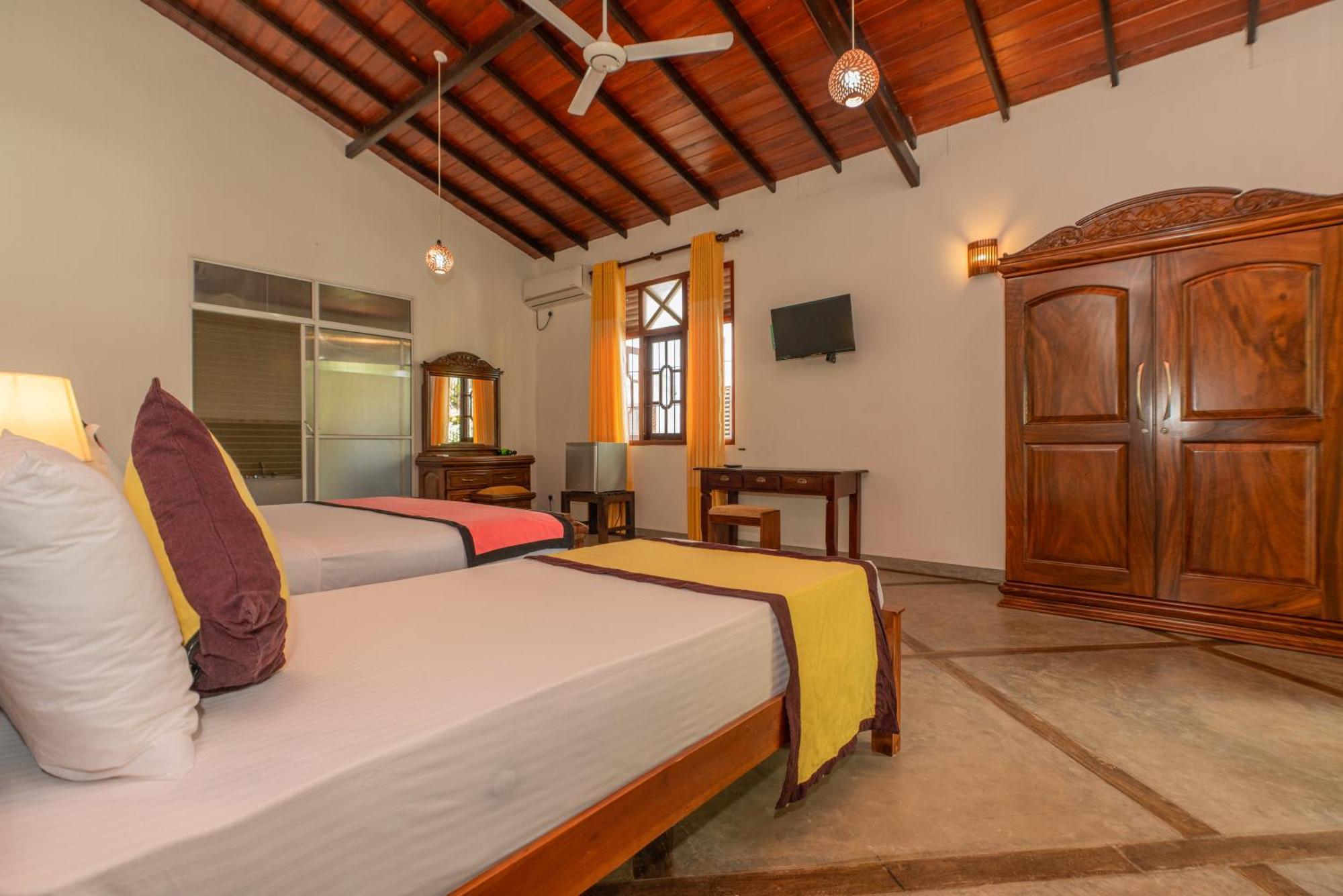 The Calm Of8 Hotell Unawatuna Eksteriør bilde